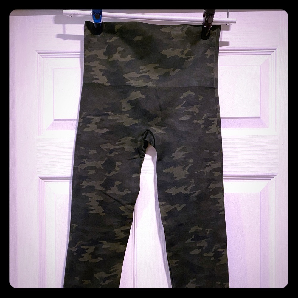 SPANX Camouflage Leggings